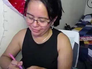 Miss-kendraa  live sex cam