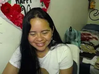 Miss-kendraa  live sex cam