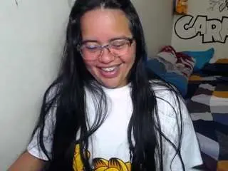 Miss-kendraa  live sex cam