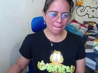 Miss-kendraa  live sex cam