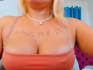 Ninadee  live sex cam