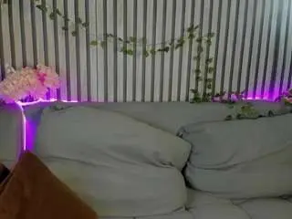 Betty-brock  live sex cam