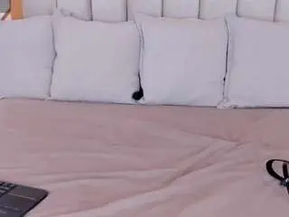 Cocodamoree  live sex cam