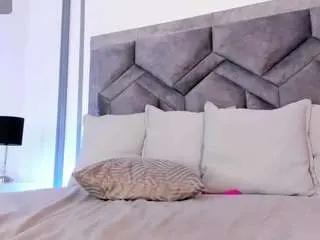 Cocodamoree  live sex cam