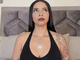 Cocodamoree  live sex cam