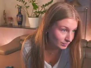 Ivanaknisley  live sex cam