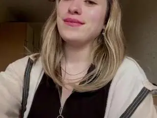 Yvettelabarbara  live sex cam
