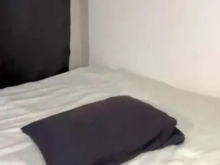 Yvettelabarbara  live sex cam