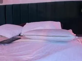 Toxyo-x  live sex cam