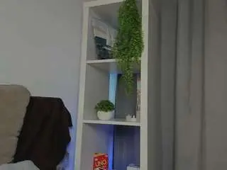 Breckbenny  live sex cam