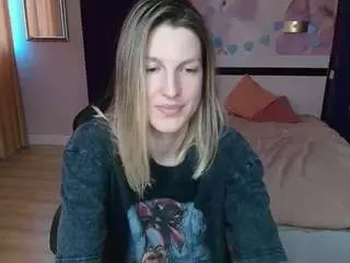 Emilywalkers  live sex cam