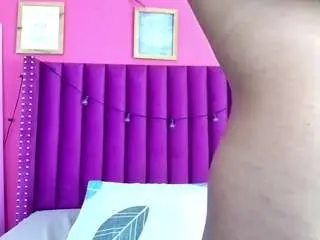 Hornysweetebony  live sex cam