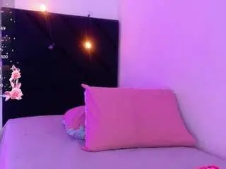 Hornysweetebony  live sex cam