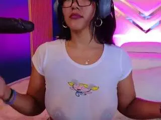 Lady-brownn  live sex cam