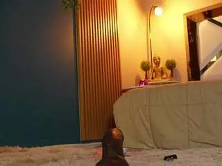 Lady-brownn  live sex cam