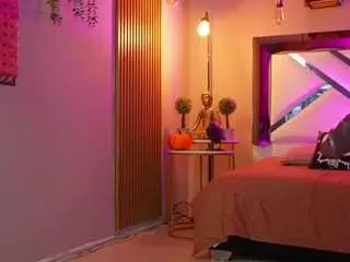 Lady-brownn  live sex cam