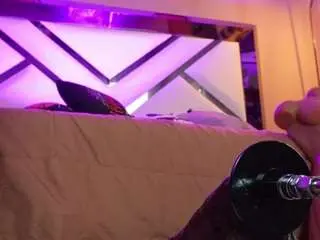 Lady-brownn  live sex cam