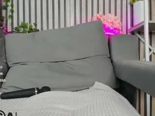 Little-chips  live sex cam