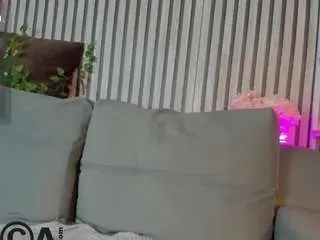 Little-chips  live sex cam