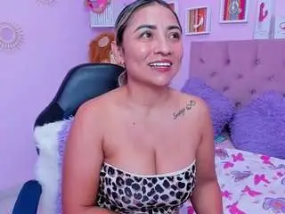Taste-biigass  live sex cam
