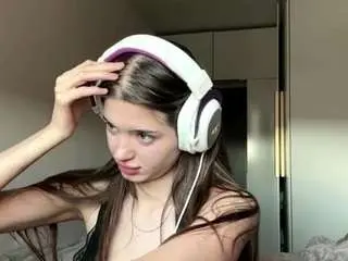 Elidaschimke  live sex cam