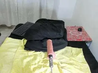 Esmeraldastrong  live sex cam