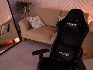 Kylamorrison  live sex cam