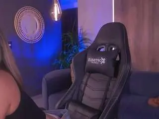Kylamorrison  live sex cam