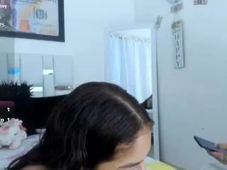 Naomi-coxs  live sex cam