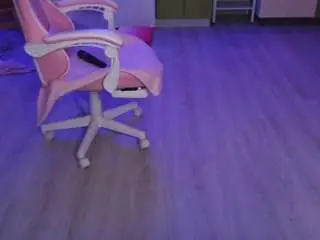 Ur-kitty  live sex cam