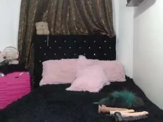 Julietajonesx  live sex cam