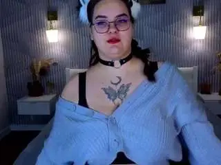 Kity-mooree  live sex cam