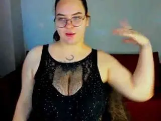 Kity-mooree  live sex cam