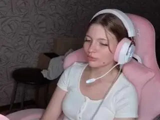 Latoyiaboda  live sex cam