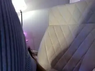 Akura011  live sex cam