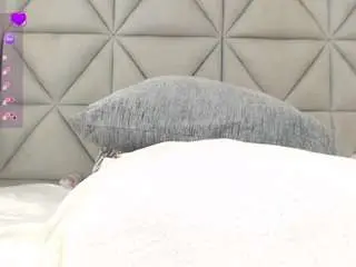 Genesismoretz  live sex cam