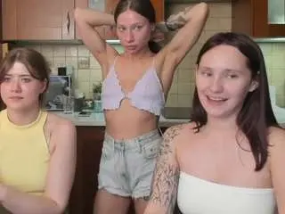 Hot-caramells  live sex cam