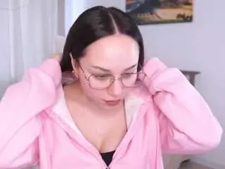 Kissie-cat  live sex cam