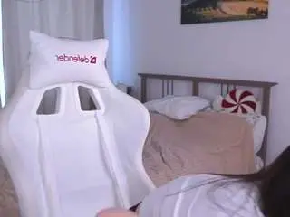 Kissie-cat  live sex cam