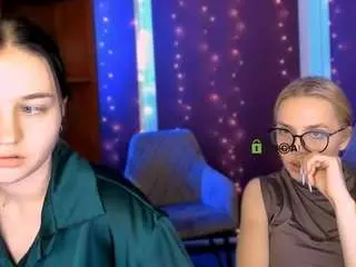 Miki-ti  live sex cam