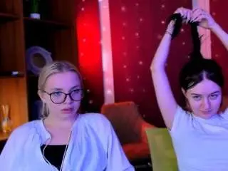 Miki-ti  live sex cam