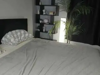 Primrosehaimes  live sex cam