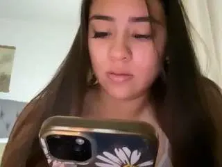 Julieee04  live sex cam