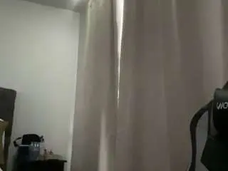 Julieee04  live sex cam