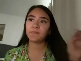 Julieee04  live sex cam