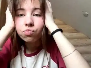 Mikaelazamacona  live sex cam