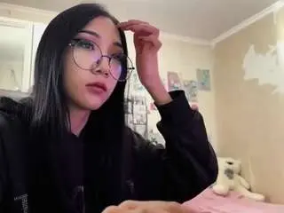 Janellewarnstaff  live sex cam