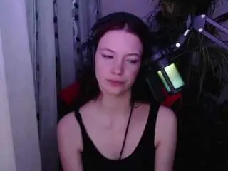 Karolinefrances  live sex cam