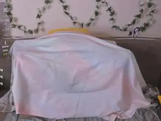 Lori-blossom  live sex cam