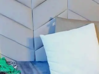 Miadixon69  live sex cam